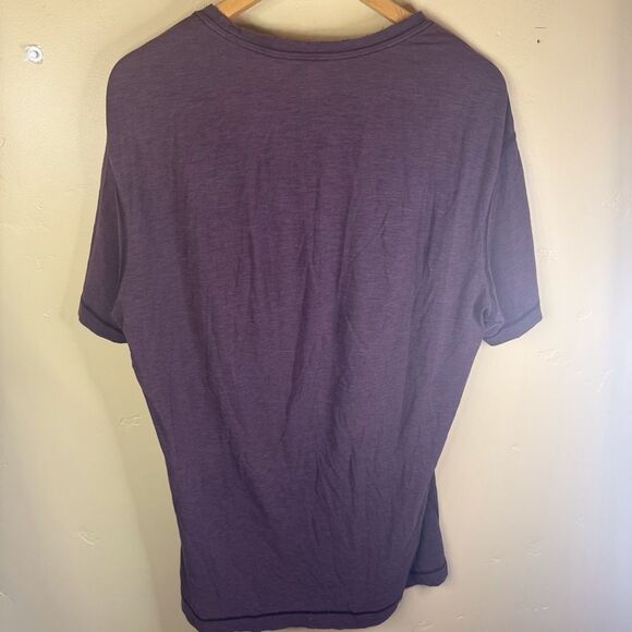 Lululemon Mens XL Burgundy Short Sleeve‎ Shirt Active Performance Casual Wear - Picture 4 of 5